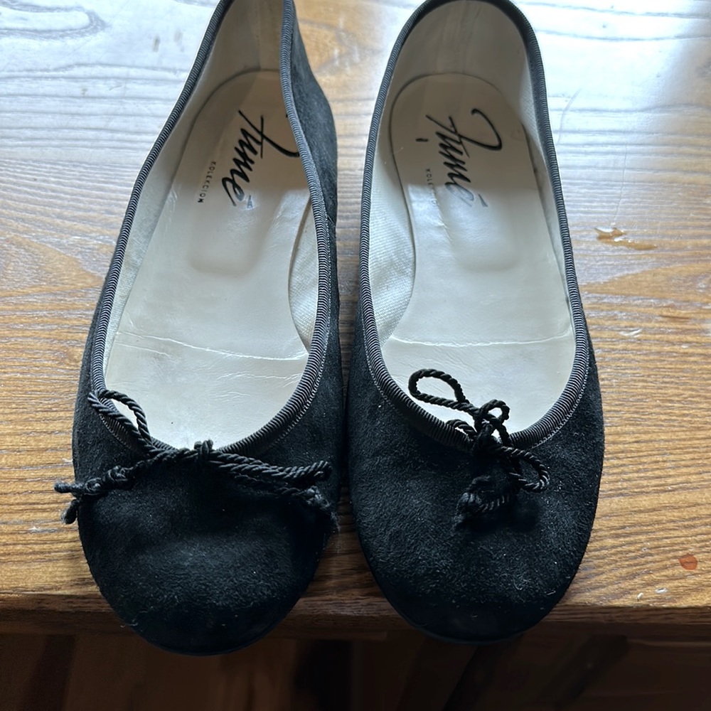 Fume’ black suede ballet flat size 8